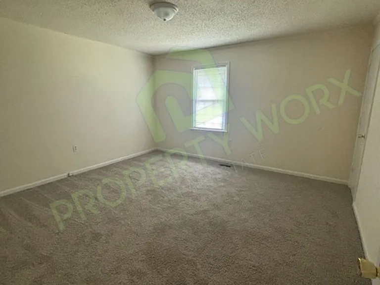 340 Sharpe Rd — Photo 3