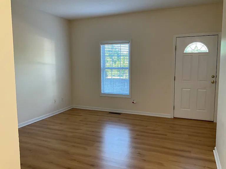 415 E Holston Ave #4 — Photo 14