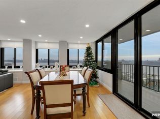 300 Winston Dr #C0910, Cliffside Park, NJ 07010