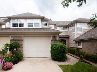 2495 Walnutview Ct, Cincinnati, OH 45230