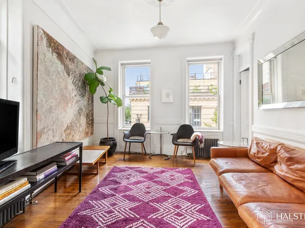 131 Bank Street image 1 of 10