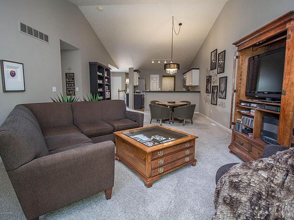 5th image of 1837 Willow Creek Dr #1