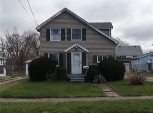 674 Harbor St, Conneaut, OH 44030
