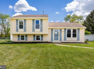 30 Drexel Gate Dr, Sicklerville, NJ 08081