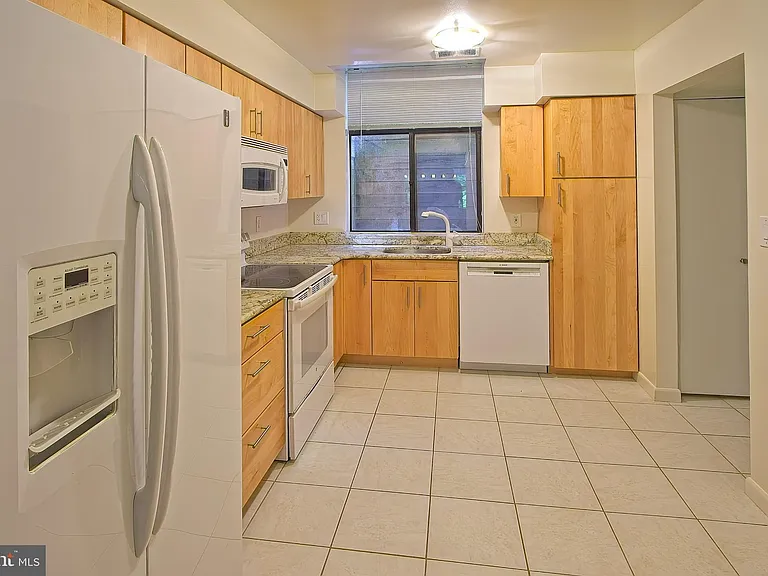 11108 Boathouse Ct #97 — Photo 12