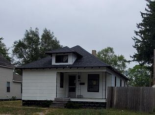 1962 Reynolds St, Muskegon, MI 49442