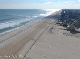 12 Shell Rd #37, Mantoloking, NJ 08738