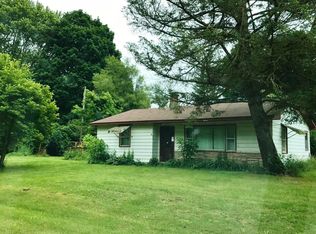 2510 Clinton Rd, Benton Harbor, MI 49022