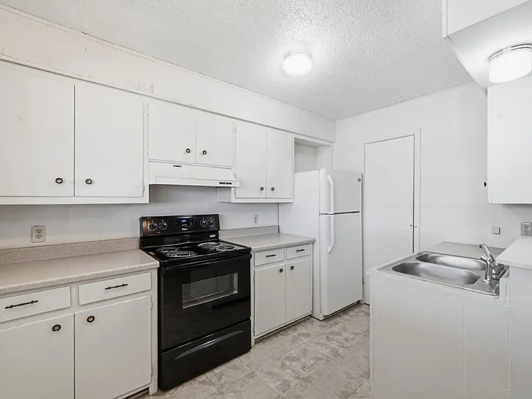 1601 Berry St #1 — Photo 20