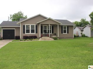 608 Mistletoe Ave, Victoria, TX 77901