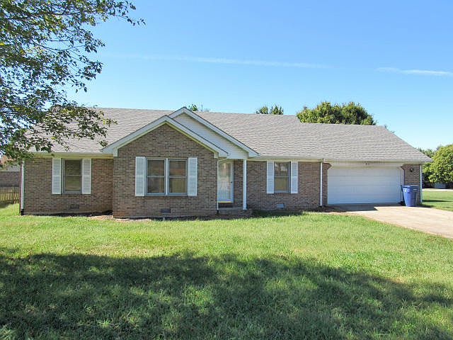 2nd image of 41 Oak Meadow Dr