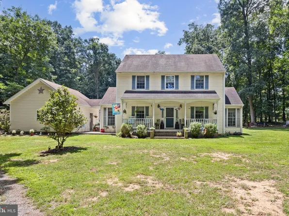 2529 Saumsville Rd, Maurertown, VA 22644