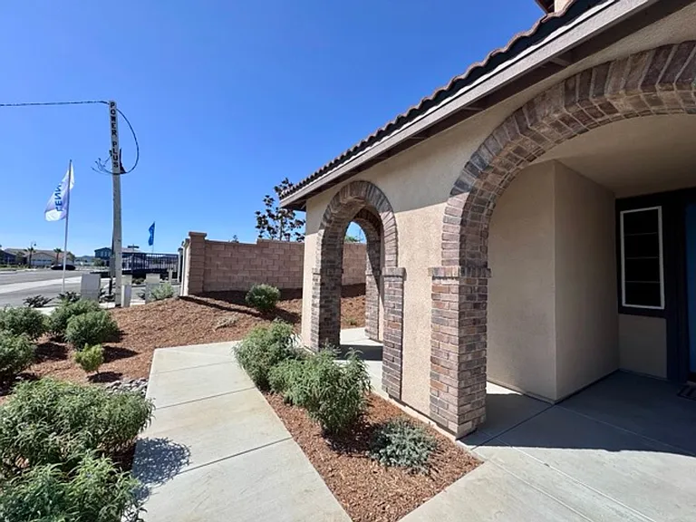 31133 Antares St — Photo 2