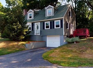7 Arnold Ter, Burlington, MA 01803