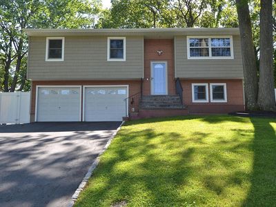 161 Calvert Avenue, Ronkonkoma, NY, 11779