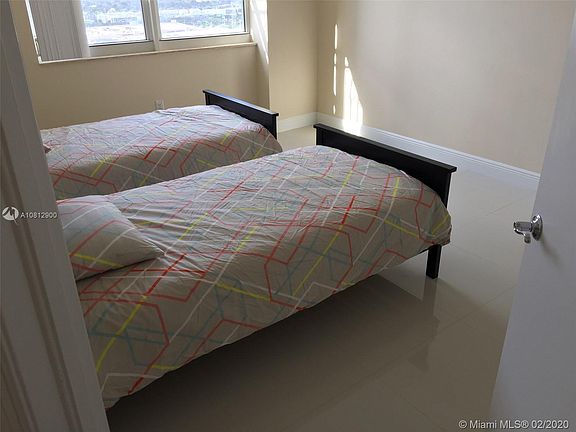 5th image of 19501 W Country Club Dr APT 2612