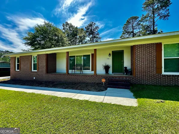 30 Daniel St, Hawkinsville, GA 31036