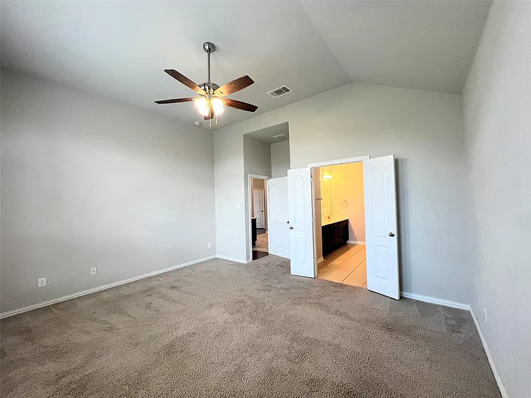 613 Palmilla St — Photo 19