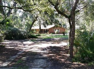 981 Lake Harney Rd, Geneva, FL 32732