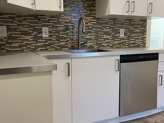 2nd image of 544 E 9th Ave Unit 6