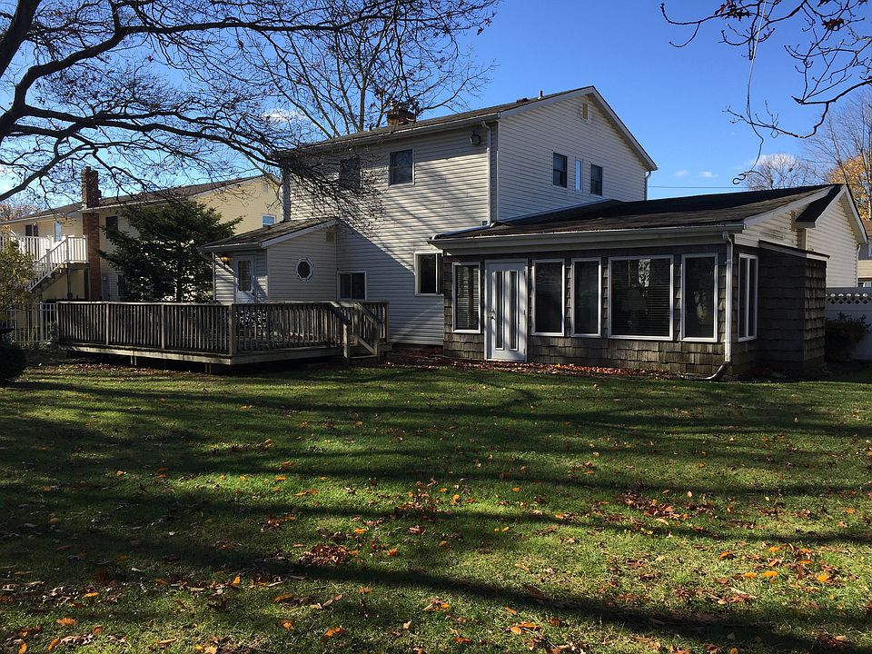2nd image of 74 Parkside St
