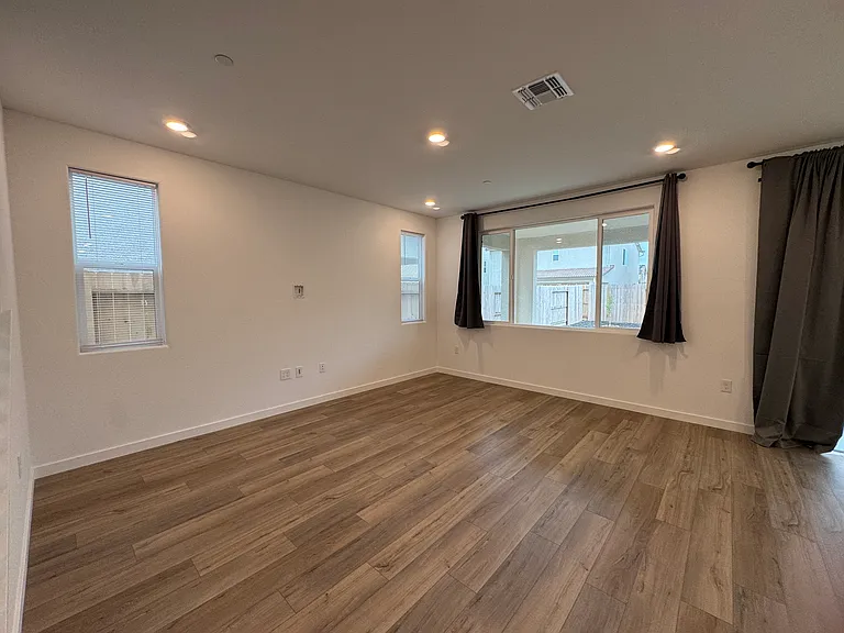 8143 Champart Cir — Photo 8