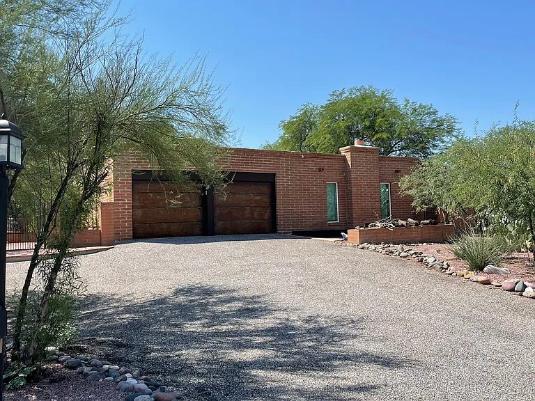5830 E Calle Del Ciervo — Photo 3