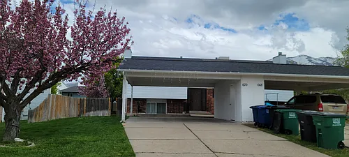 670 N 400 W Photo 1