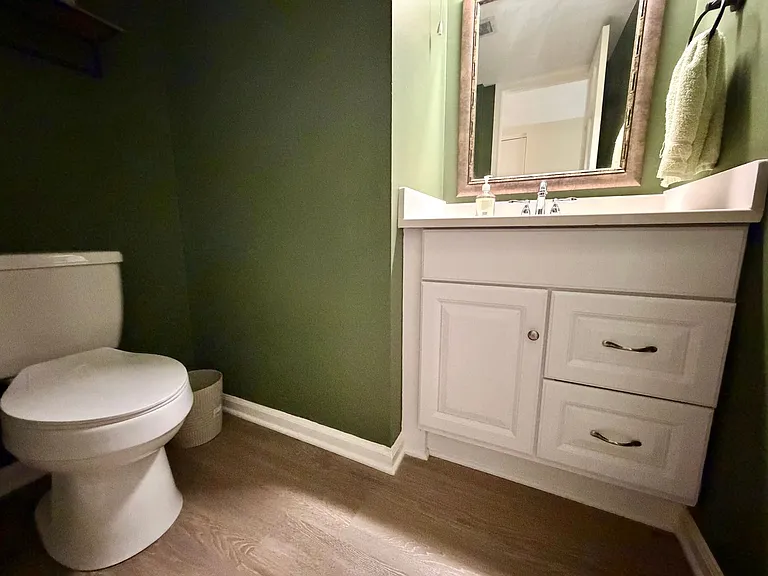 107 Georgetown Grn — Photo 33