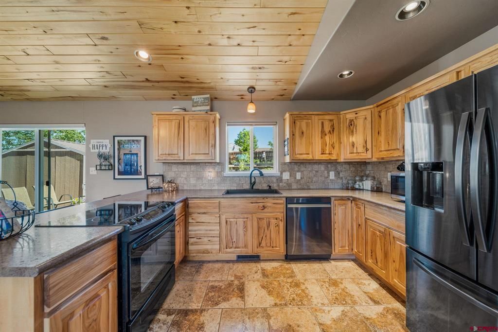 809 Hickory Ridge, Bayfield, CO - More