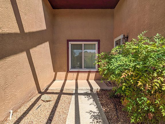 2nd image of 618 Paseo Del Mar NE