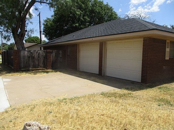 3rd image of 3136 Chatterton Dr