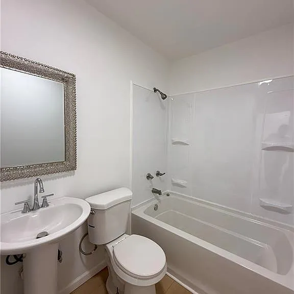 402 Havens St — Photo 2