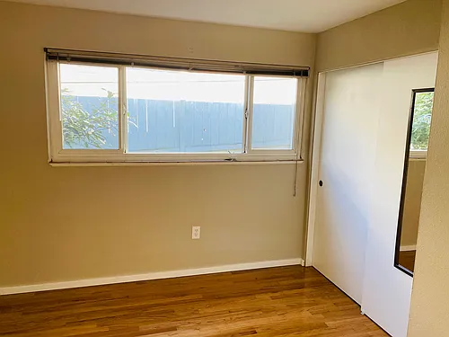 1226 Taylor Ave N Photo 1