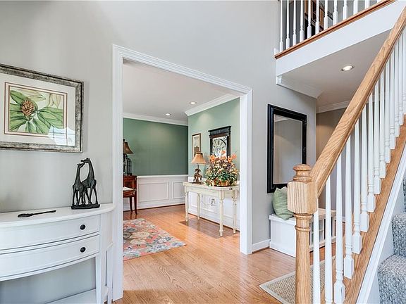 4th image of 9104 Dove Creek Pl