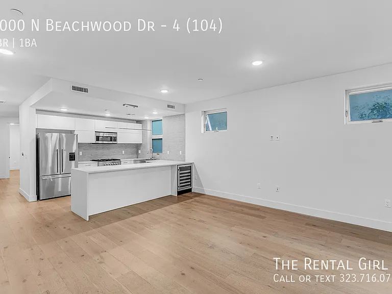 2000 N Beachwood Dr #4-104 — Photo 4