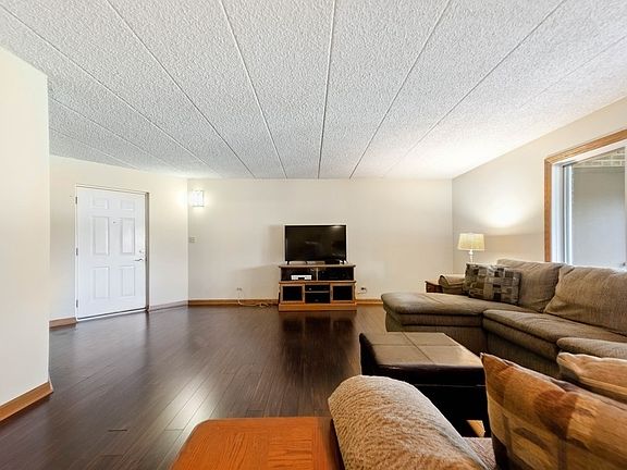 4th image of 9820 Mill Dr W APT B1