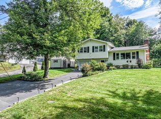 6 Laurel Dr, Brookfield, CT 06804