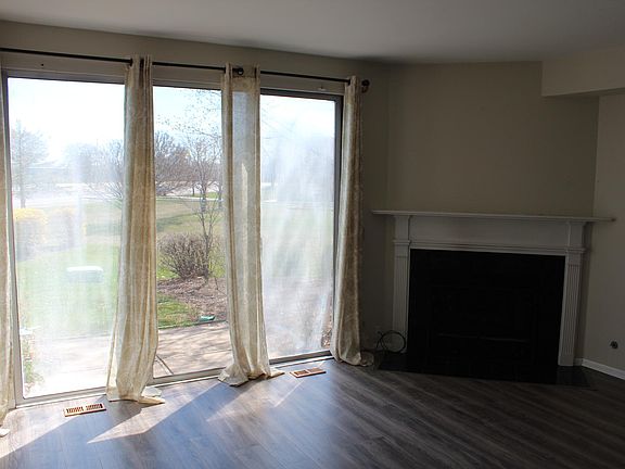 2nd image of 515 Woodhaven Dr
