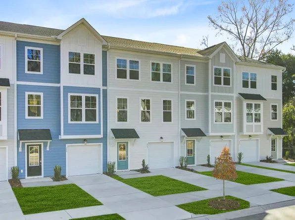 425 Caledon Ct, Johns Island, SC 29455