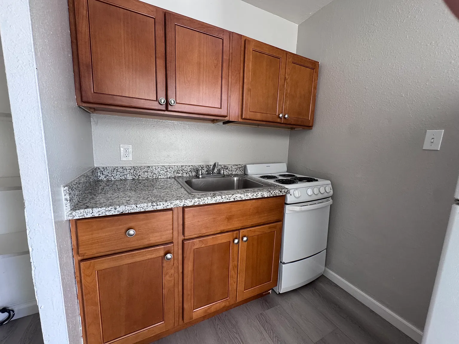 Studio, 400 sqft, $1,595 — Photo 2
