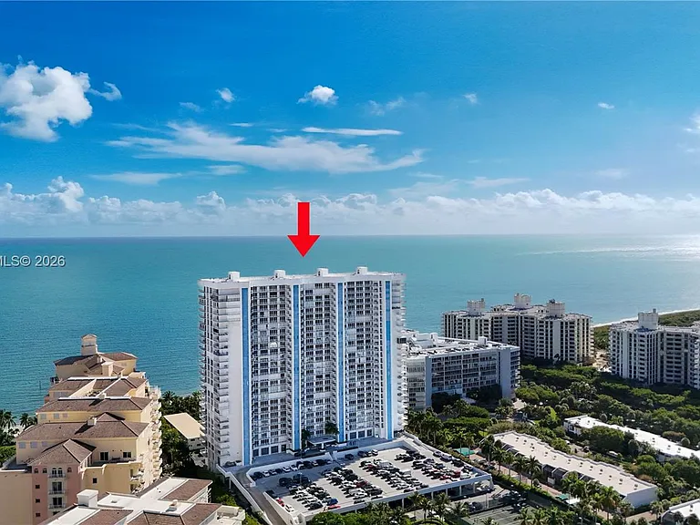 881 Ocean Dr #Townhouse 15 — Photo 4