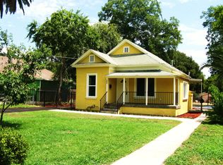 986 N Summit Ave, Pasadena, CA 91103