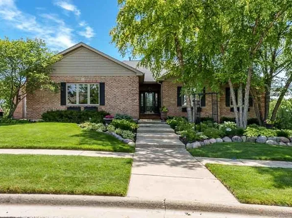 12559 Skye Dr, Loves Park, IL 61111