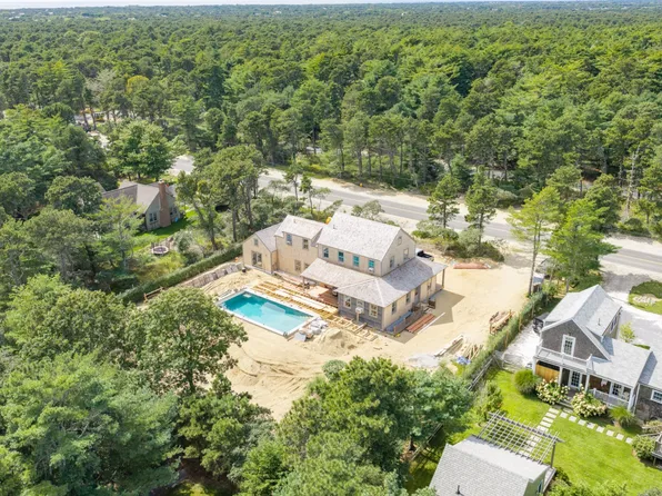 38A Lovers Ln, Nantucket, MA 02554