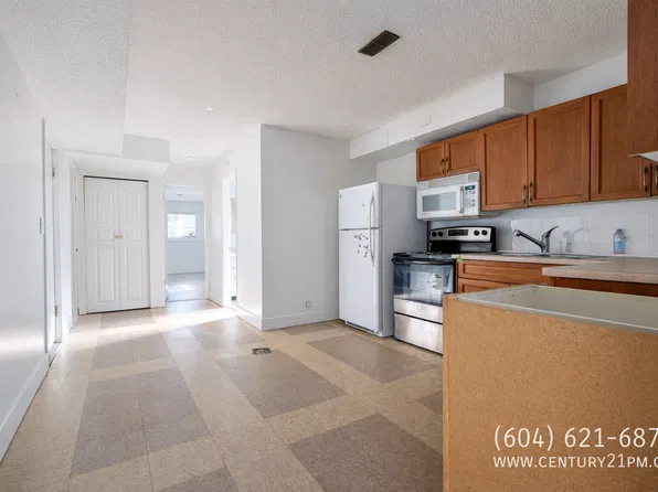 32438 Hillcrest Ave #Basement, Abbotsford, BC V2T 1T5
