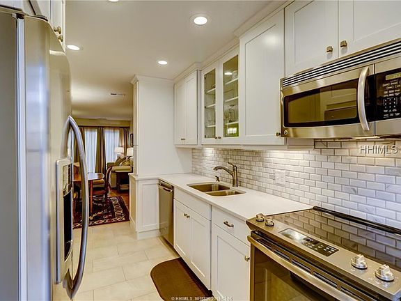3rd image of 17 Lawton Dr APT 165