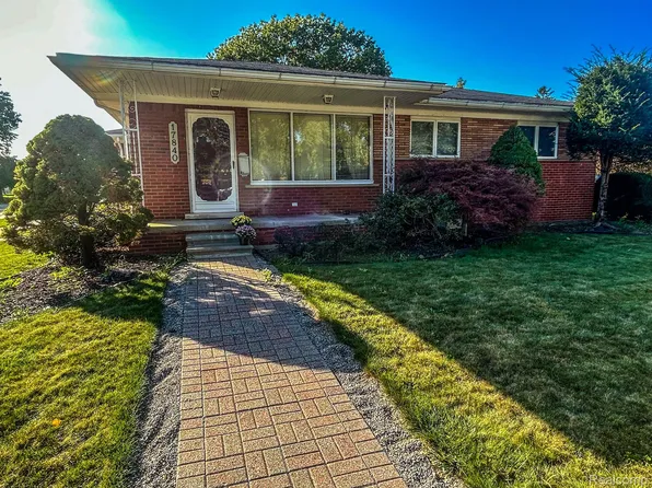 17840 Smith St, Riverview, MI 48193