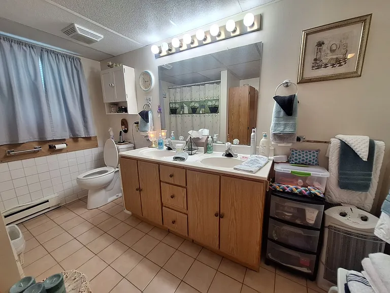 2406 Hill Ave — Photo 13