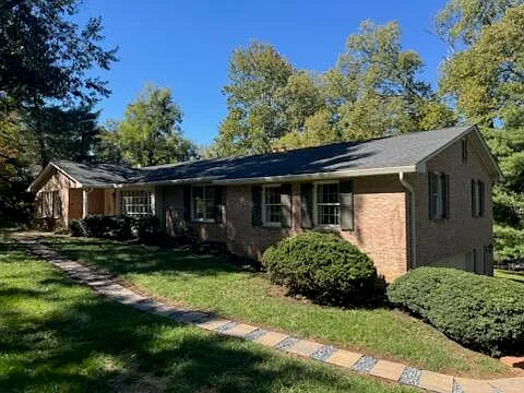 4 bed, 3.0 bath, 3925 sqft, $3,795 — Photo 4